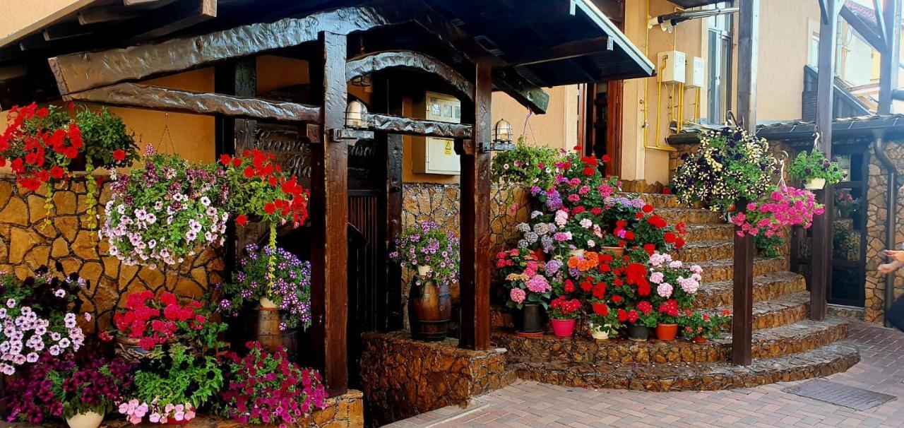 Casa Domneasca Rarau Hotell Câmpulung Moldovenesc Exteriör bild